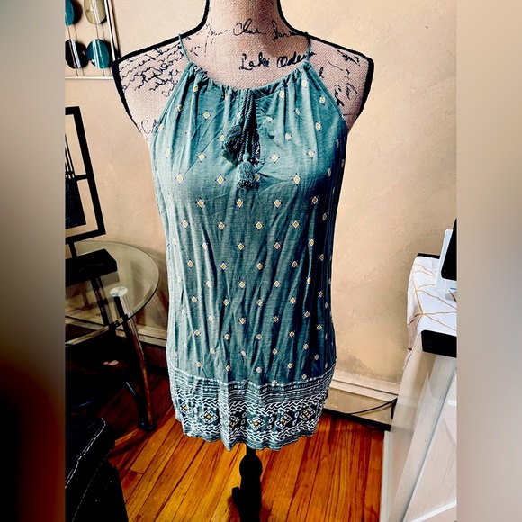 Old Navy Olive Boho Printed Tunic Sleeveless top w/ fringe tie on front neckline - Picture 2 of 6